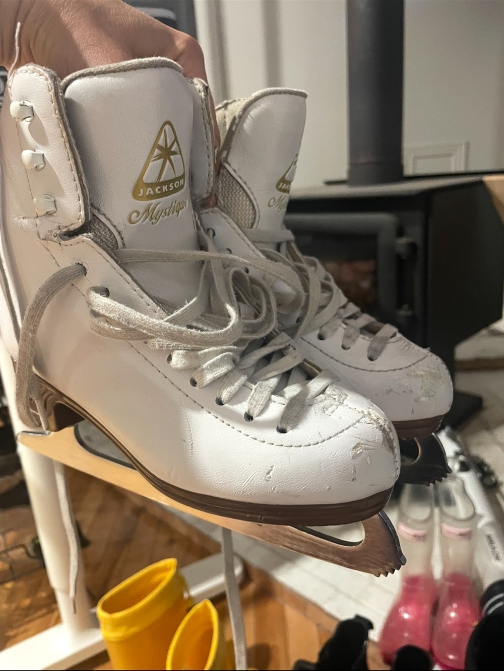 JACKSON White Girls' Figure Ice Skates with Gold Logo